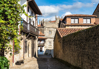 Fototapeta na wymiar Santillana del Mar town with a historical-artistic value in Cantabria, Santander, Spain