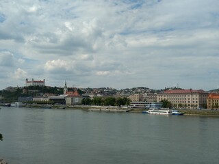 Fototapeta na wymiar view of the city Bratislava