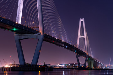 夜の名港トリトン