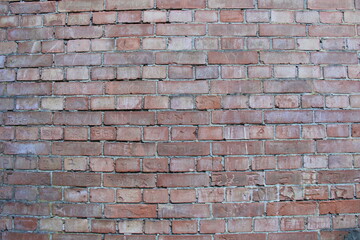 老朽化しているレンガの壁