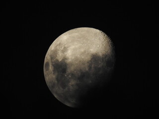 Naklejka premium Cloudy Moon