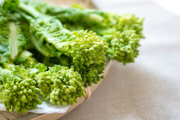 茹でる前の菜の花