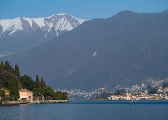 Fototapeta na wymiar stunning italian landscape on a spring day in Cernobbio.Como lake, italian lakes, Italy.