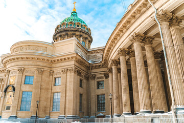 Fototapeta na wymiar Panorama of the Kazan Cathedral in Saint Petersburg against the blue sky, postcard view of the attraction