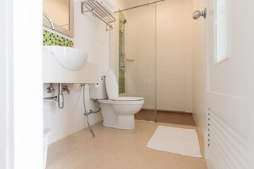 Fototapeta na wymiar Clean white bathroom, interior Modern style