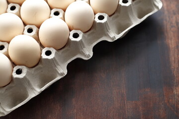 Jaja wiejskie w wytłaczance © Seance_Photo_Sylwia