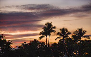 Obraz premium Beautiful sunset at tropical island.