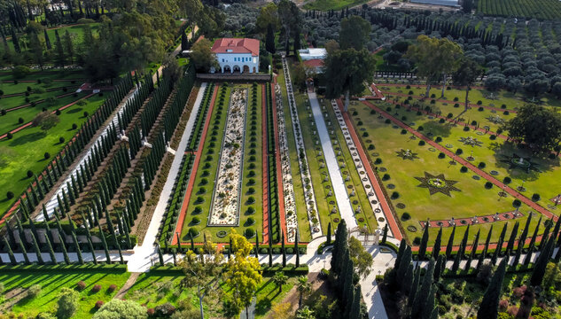 Mansion of Bahj&iacute; (Baha'i Holy Place) and the Shrine of Bah&aacute;'u'll&aacute;h
