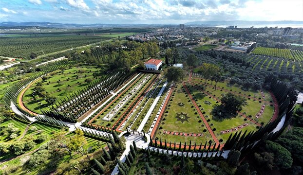 Mansion of Bahj&iacute; (Baha'i Holy Place) and the Shrine of Bah&aacute;'u'll&aacute;h