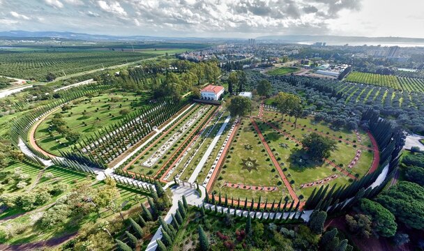 Mansion of Bahj&iacute; (Baha'i Holy Place) and the Shrine of Bah&aacute;'u'll&aacute;h