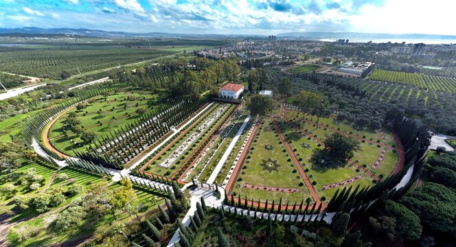 Mansion of Bahj&iacute; (Baha'i Holy Place) and the Shrine of Bah&aacute;'u'll&aacute;h