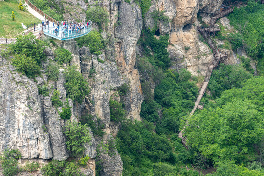 Bir turizm kenti olan Safranbolu'da İncesu su kemeri, kristal cam teras, tokat kanyonu.