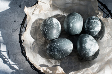 Fototapeta premium Grey natural dye easter eggs