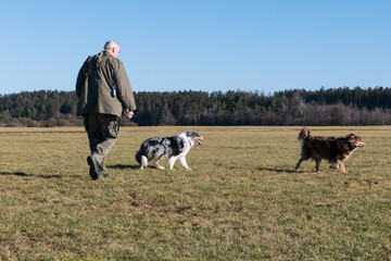 Auch in Corana Zeiten erlaubt - Mensch und Hund in der Natur