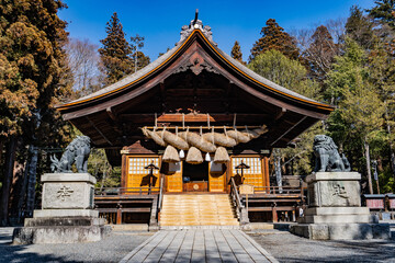 Fototapeta premium Japanese historical shrine and traditional culture, Suwa Taisha Shrine, Nagano, Japan
