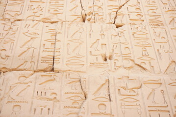 Fototapeta na wymiar エジプトのルクソールにあるカルナック神殿