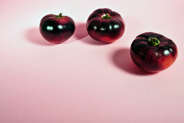 raw violet tomatos