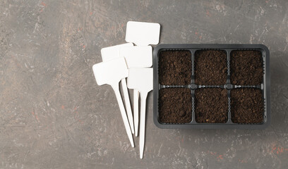 Pre-planting of plants in the ground before spring