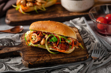Tender chicken Banh Mi