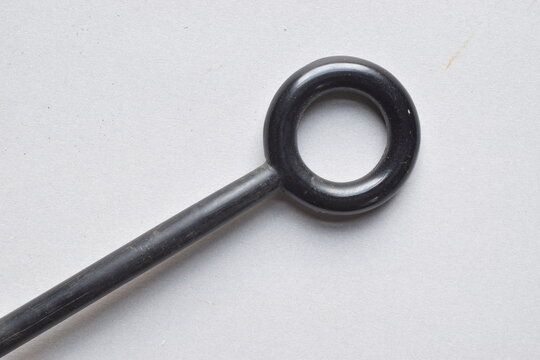 Detail einer historischen Klistierspritze