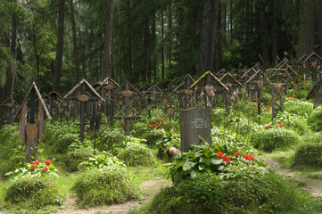 Waldfriedhof in Bruneck in Südtirol