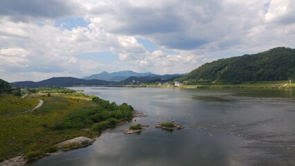 A picture of the scenery taken in Korea's sunny weather
