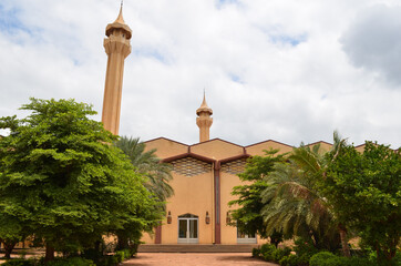 Entrance area of the Grand Mosque in the city center of Bamako, Mali - obrazy, fototapety, plakaty