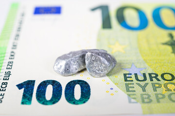 Silver nugget with euros