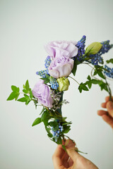 Headband ornament made of flowers