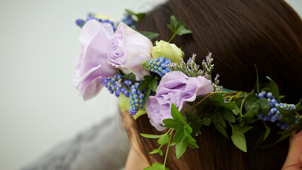 Headband ornament made of flowers