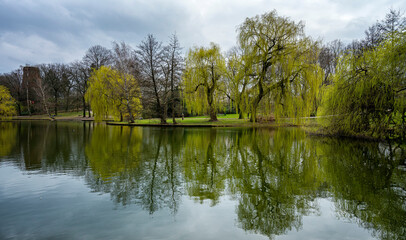 Fototapeta na wymiar Park landscape at the Orankesee in Berlin