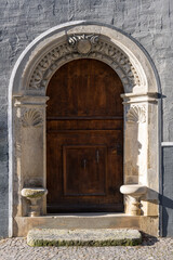 altert&uuml;mer Eingang