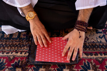 Zen sesshin (retreat) in the Sahara desert, Morocco. Origami paper folding workshop. 25.02.2017