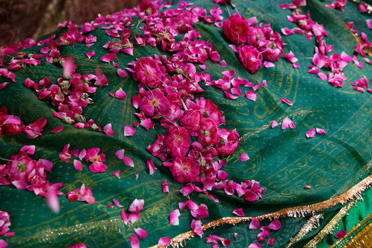 Flower offerings on a tomb in Nizamuddin dergah, Delhi, India. 11.06.2017