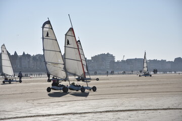 char &agrave; voile, saint-malo