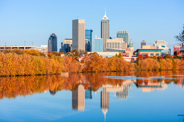 Fototapeta na wymiar Indianapolis, Indiana, USA skyline on the White River