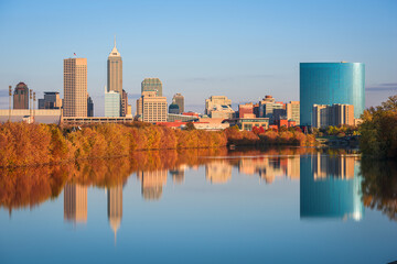 Fototapeta na wymiar Indianapolis, Indiana, USA skyline on the White River