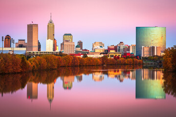 Indianapolis, Indiana, USA skyline on the White River