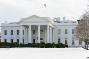 Obraz premium White House in the snow - Washington D.C. United States of America