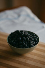 Fototapeta na wymiar Blueberries in a bowl