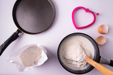 Step 2. The process of making heart-shaped pancakes. 