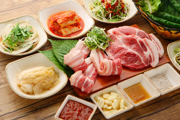 삼겹살 한국음식 Pork belly samgyeopsal	

