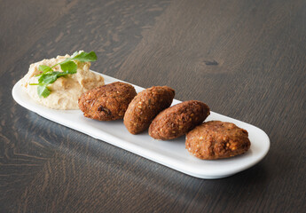 Falafel with Hummus, homemade hummus dip, chickpea recipe