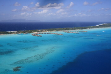Fototapeta na wymiar Bora Bora aerial