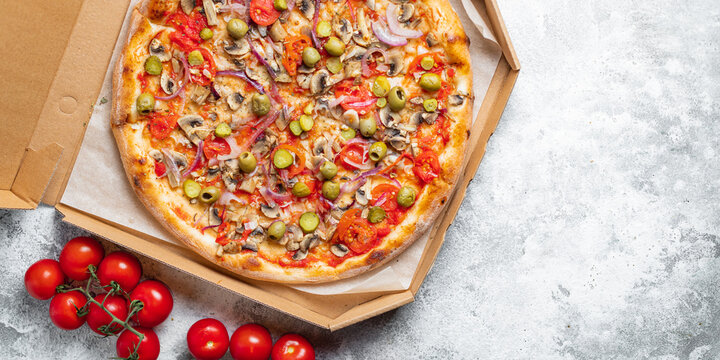 vegetables pizza no meat no cheese fast food savory pie snack healthy meal top view copy space for text food background rustic image vegan or vegetarian food