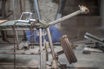 h&aacute;zi k&eacute;szit&eacute;s&uuml; fitness &eacute;s bodybulding eszk&ouml;z&ouml;k.