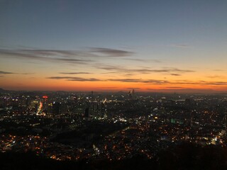 Obraz premium sunset over the city