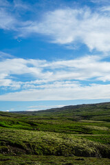 Fototapeta na wymiar 【アイスランド】綺麗な雲と大空と緑が広がる大草原