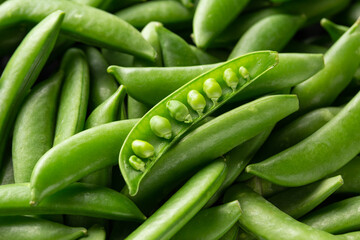 Raw Organic Green Sugar Snap Peas. ready to eat