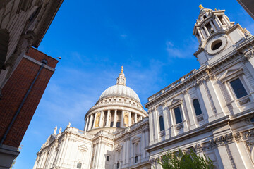 Fototapeta na wymiar Saint Paul Cathedral under blue sky on a sunny day, London